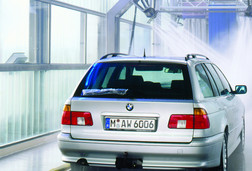 Gitterroste der gläsernen Waschstraße, Germering